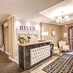 River Luxury 2*, Рим Италия